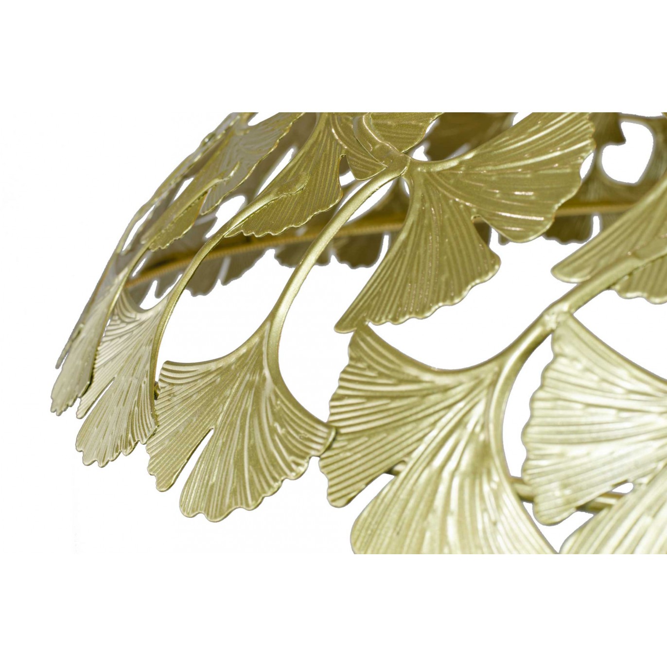 Suspension en métal doré, motif feuilles de Ginkgo Biloba - SYMBIOSE