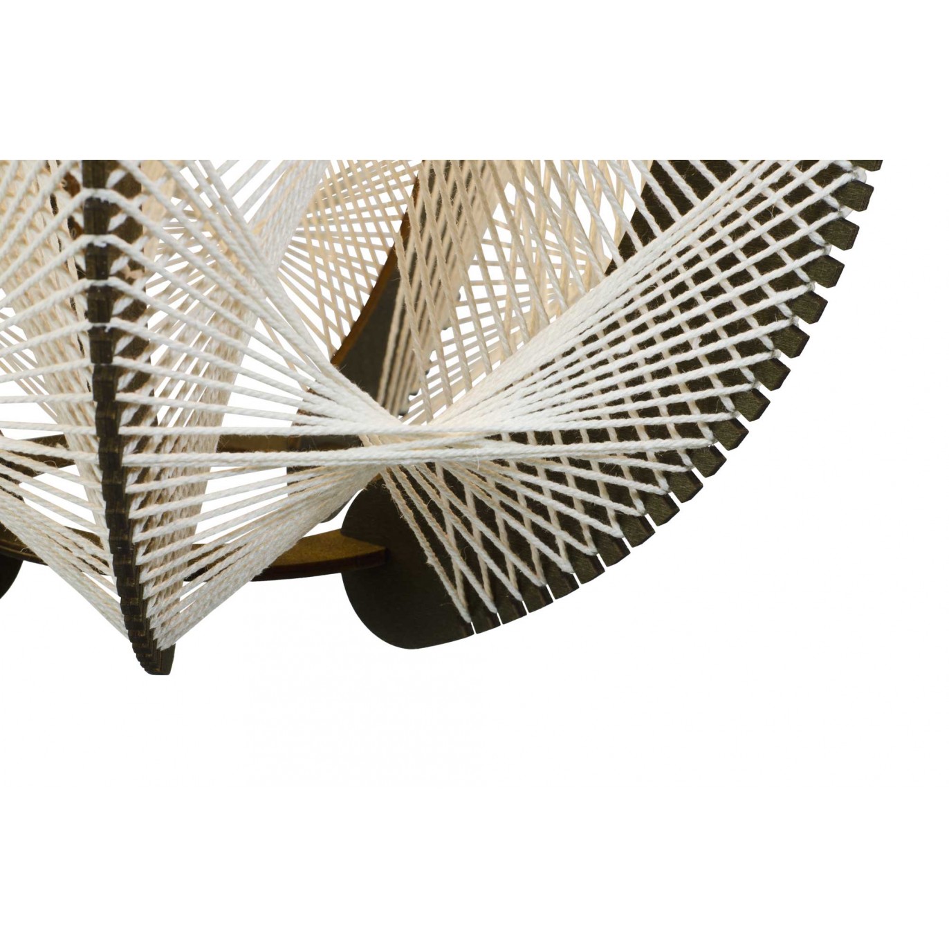 Suspension en fibres de bois et fil de coton tiré - TRADIA