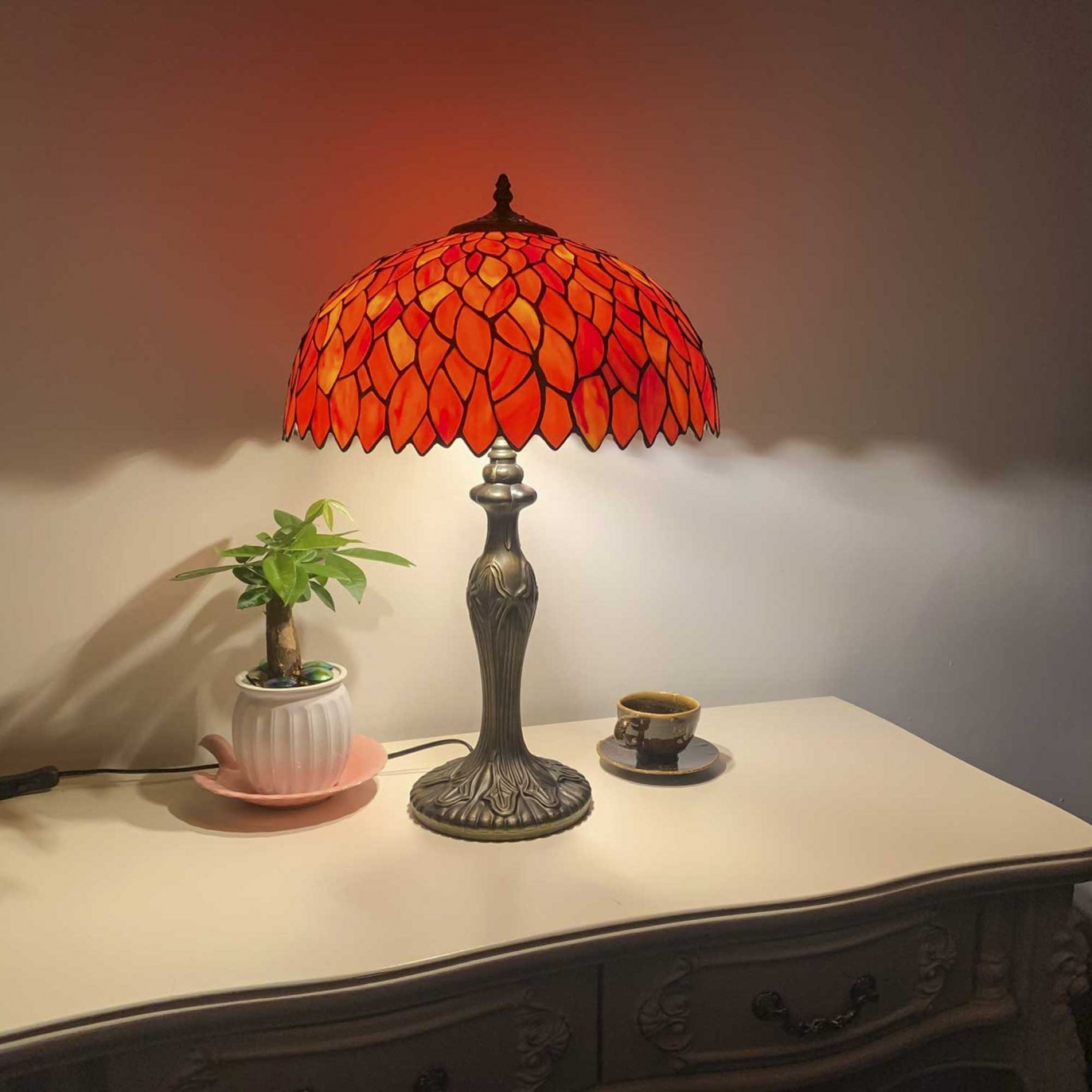 Lampe à poser en verre mosaïque pied en alliage de zinc - TIFFANY CAMILLE GM