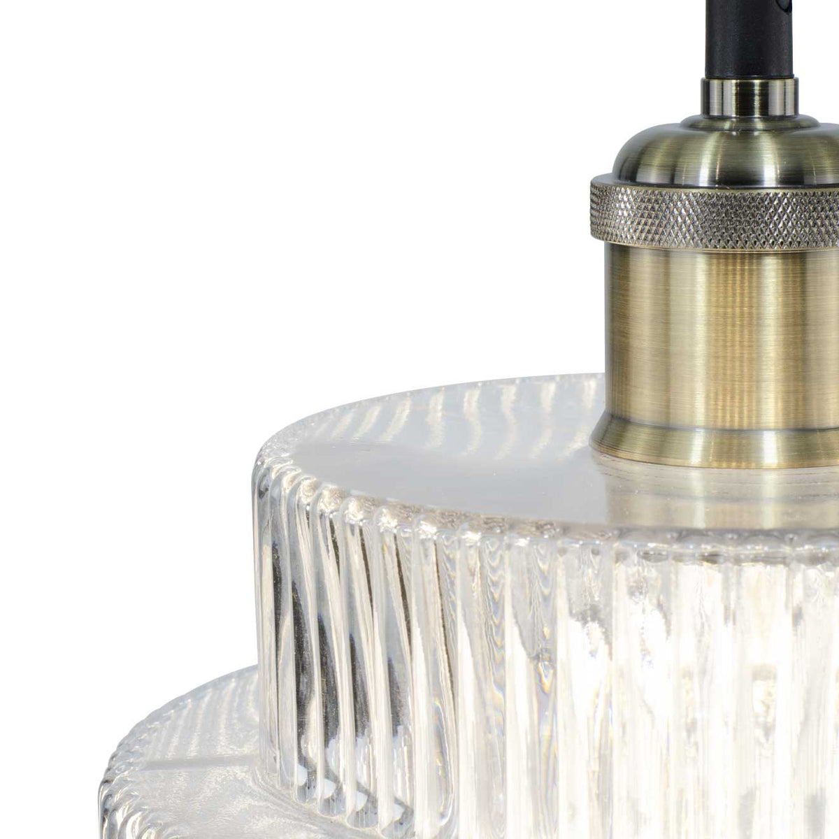 CHALLE GM pendant light - detail of the fitting and top of the shade
